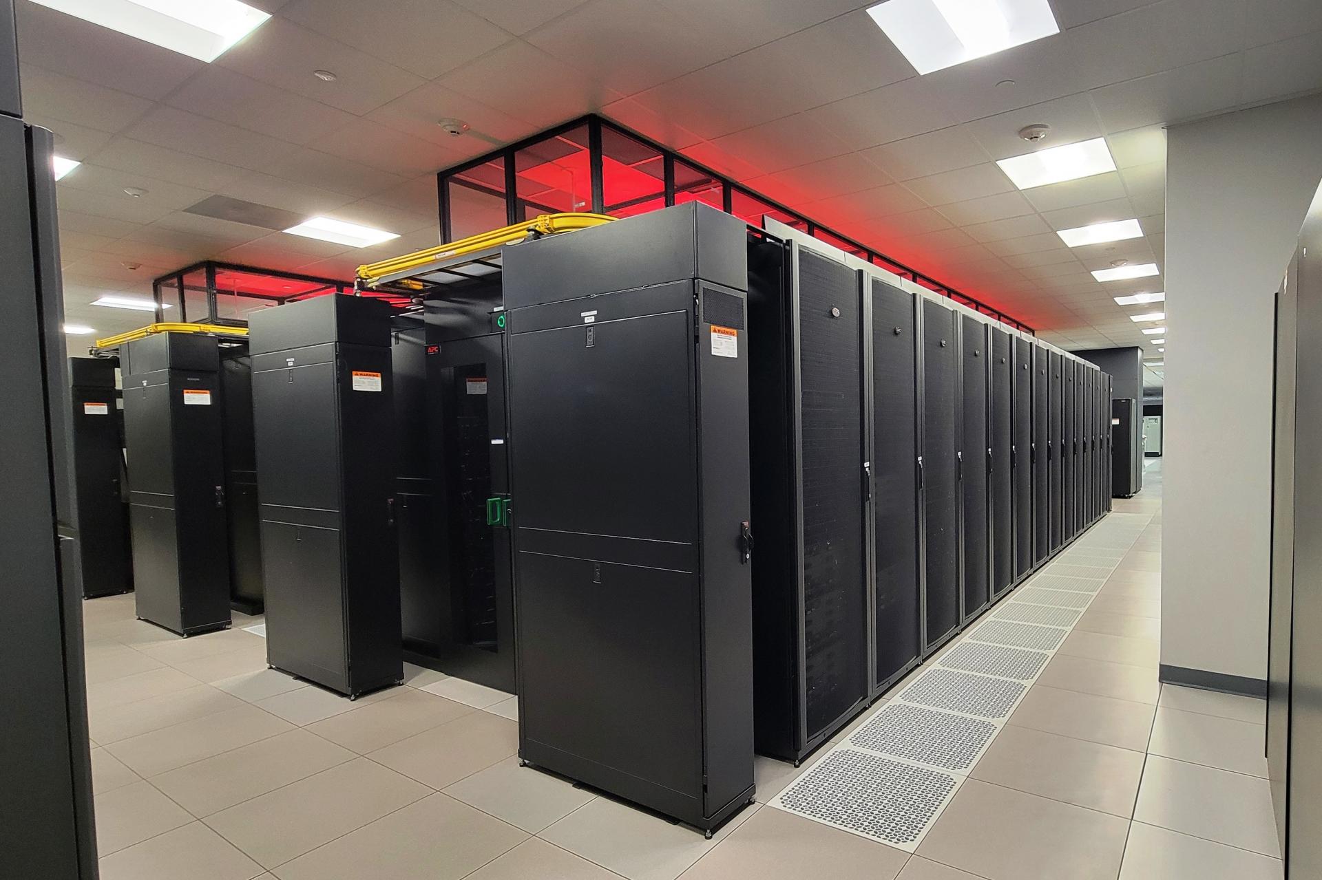 Each POD is supported by dedicated redundant (2N) Power Distribution Units,  and end of row Remote Power  Panels (RPPs)